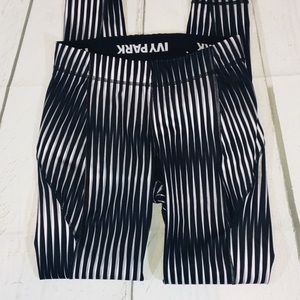 Black/white Ivy Park stretch pants yoga leggings